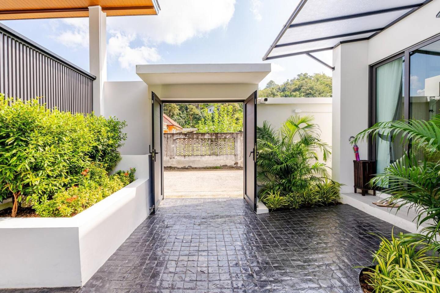 Villa Oasis By The Sea M1- House With Pool And Amenities *